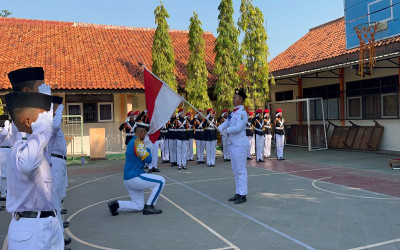 PENGUKUHAN PASUKAN PENGIBAR BENDERA SMP NEGERI 2 KOTA TEGAL