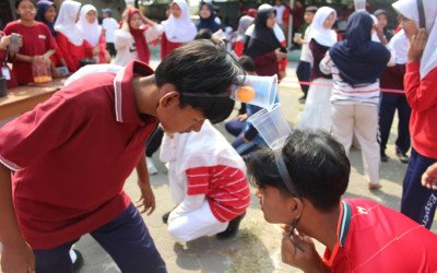 Suasana Ceria dan Gelak Tawa Warnai Kemeriahan Lomba HUT RI ke-81 di SMP Negeri 2 Tegal